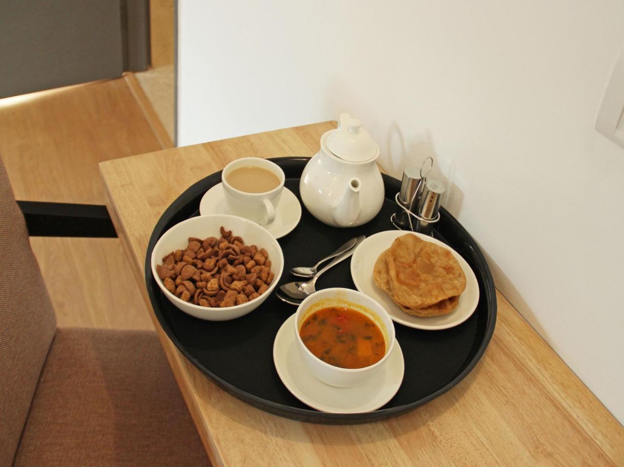 Oyo 4161 Hotel Shailly Inn Ахмедабад Екстериор снимка